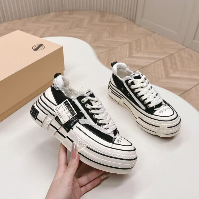 Uniszex vászoncipő vastag talppal, vulkanizált gumitalppal, fűzővel zárható