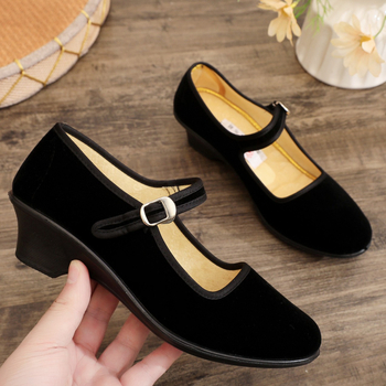 Дамски обувки от велветено платно за хотелски персонал, нехлъзгаща се пластмасова подметка, подплата от мрежа и закопчаване с катарама в една линия