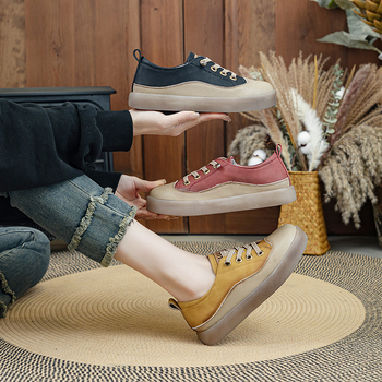 Ženske retro udobne tenisice s dvostrukim kožnim gornjim dijelom, elastično slip-on zatvaranje, okrugli vrh, ravna peta, prozračna podstava