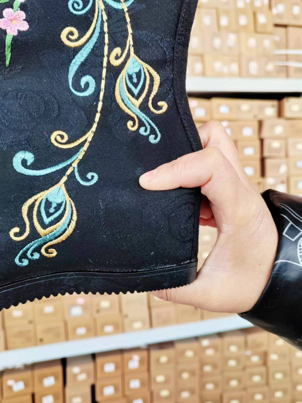 Дълги ботуши от плат с бродерия, етнически стил, страничен цип, подплата от памук, висока горна част