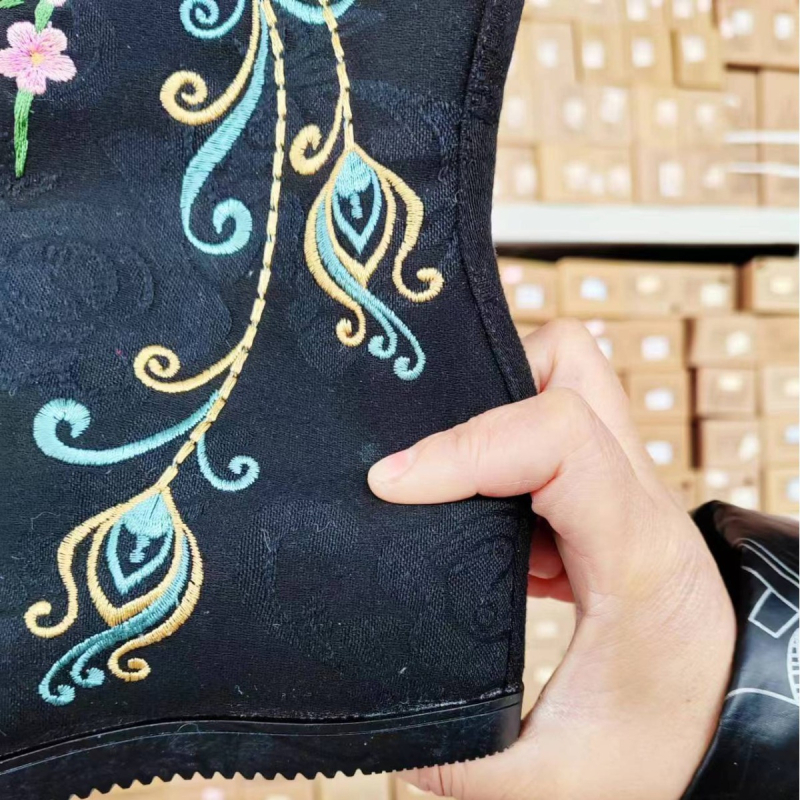 Дълги ботуши от плат с бродерия, етнически стил, страничен цип, подплата от памук, висока горна част