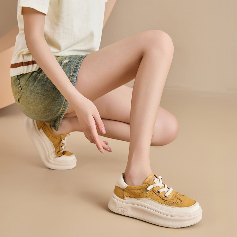 Дамски спортни обувки за ежедневието с кръгла носка, кожен горен слой, средна височина на горната част, връзки, дишаща гумена подметка