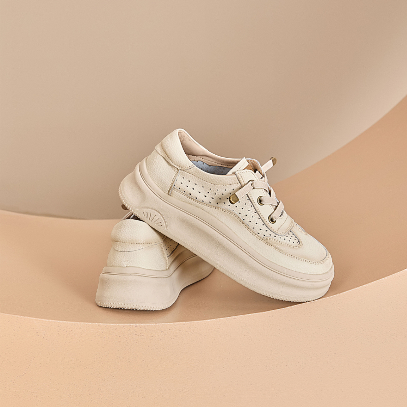 Дамски спортни обувки за ежедневието с кръгла носка, кожен горен слой, средна височина на горната част, връзки, дишаща гумена подметка