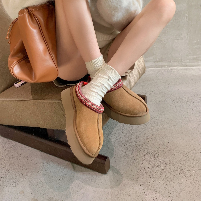 Ženske zimske čizme za snijeg s nubuk gornjim dijelom, unutarnja umjetna kosa, pjenasti gumeni đon, 4 cm platforma, slip-on
