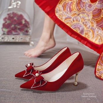 Neveste semišové topánky s otočeným špičkou, gumová podrážka, zapínanie slip-on, plochá päta