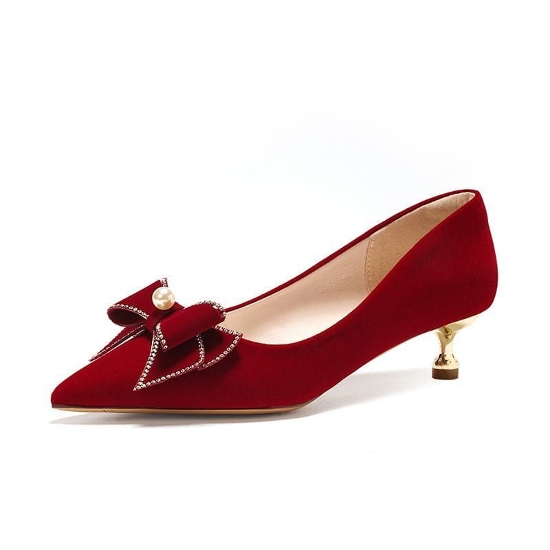 Neveste semišové topánky s otočeným špičkou, gumová podrážka, zapínanie slip-on, plochá päta