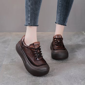 Dámske casual topánky z prvej vrstvy hovädzej kože, horný materiál: prvá vrstva, hrubá podrážka, výška päty 3-5 cm, zapínanie na šnúrky vpredu