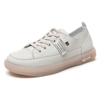 Dámske slip-on kožené tenisky na bežné nosenie, vrchná časť hovädzia koža, priedušné vnútro sieťovinou, stielka z prírodnej kože, podrážka z teľacích šľach, nízky podpätok