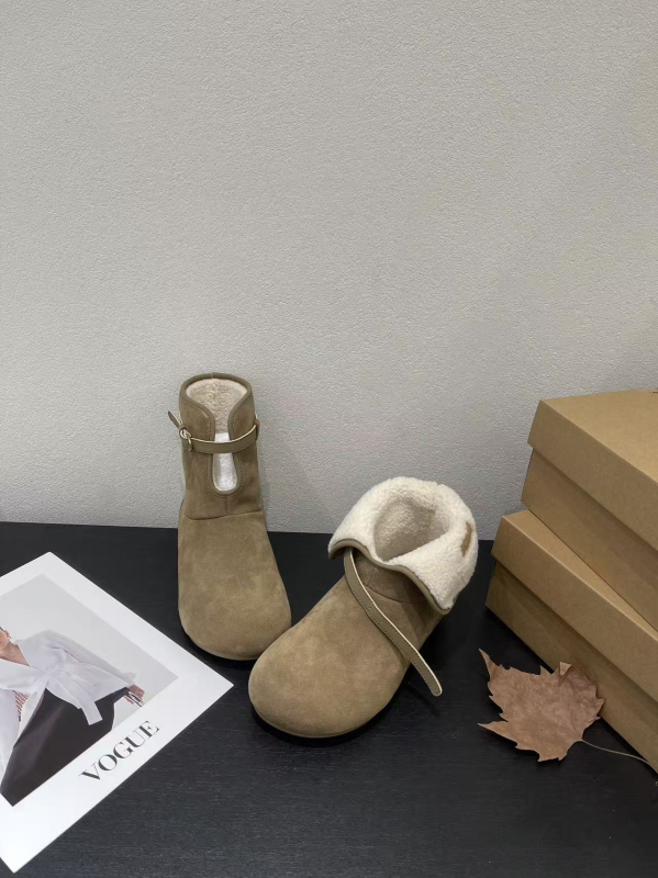 Дамски кожени ботуши със средна височина, повдигащ дизайн, подплатени с изкуствен плюш, зимни, гумена подметка