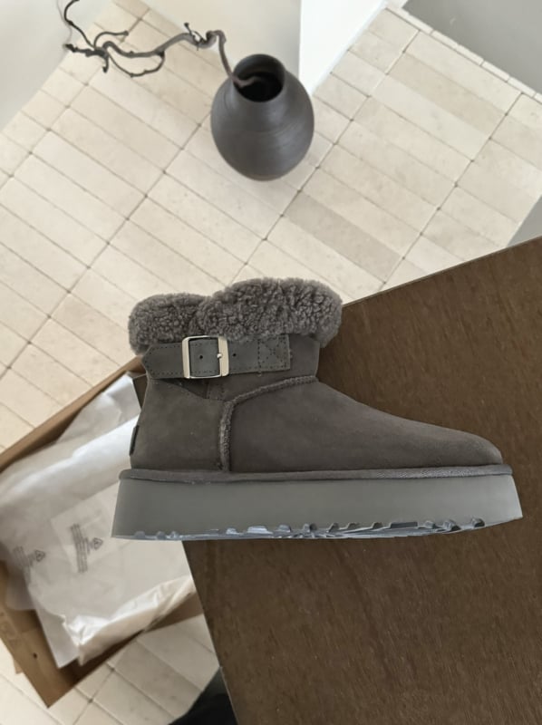 Дамски зимни боти за сняг от велур със пухена подплата и 3 см повдигаща подметка