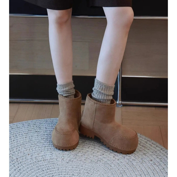 Дамски зимни снегоботи: микрофибърна горна част с изкуствен пух, подплата от изкуствен косъм, гумена подметка, нисък корпус и кръгъл пръст