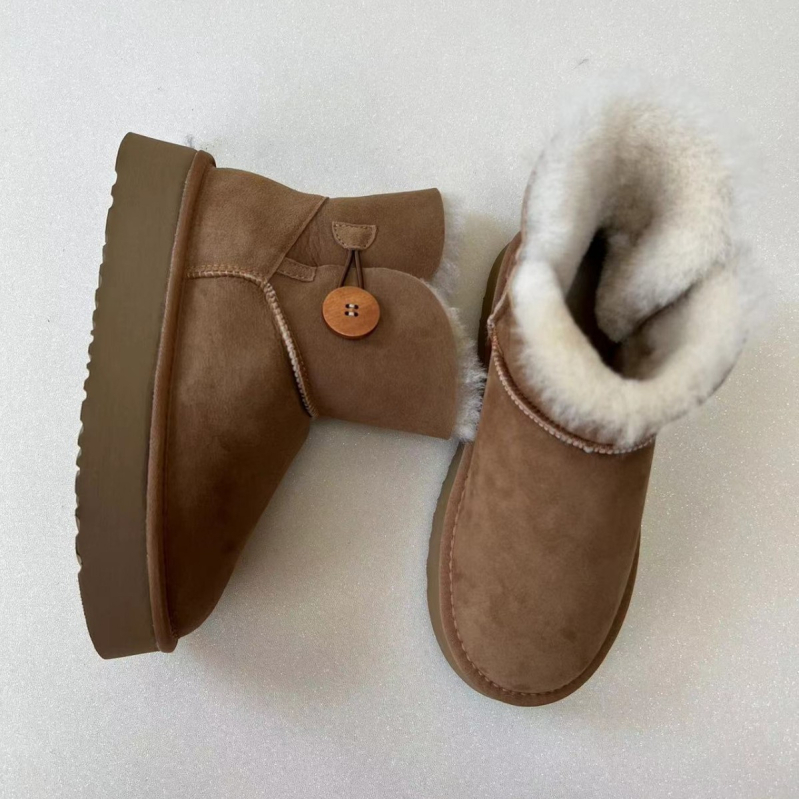 Snežne čizme od ovčje kože s podstavom od ovčje vune, niski gornji dio, debela platforma, bočni elastični zatvarač