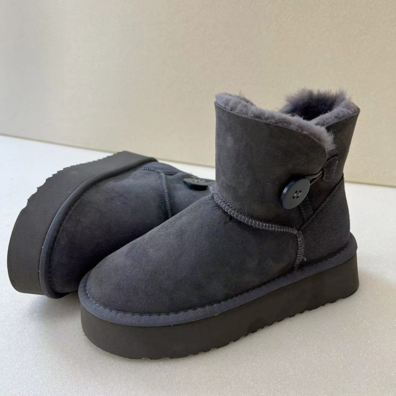 Snežne čizme od ovčje kože s podstavom od ovčje vune, niski gornji dio, debela platforma, bočni elastični zatvarač