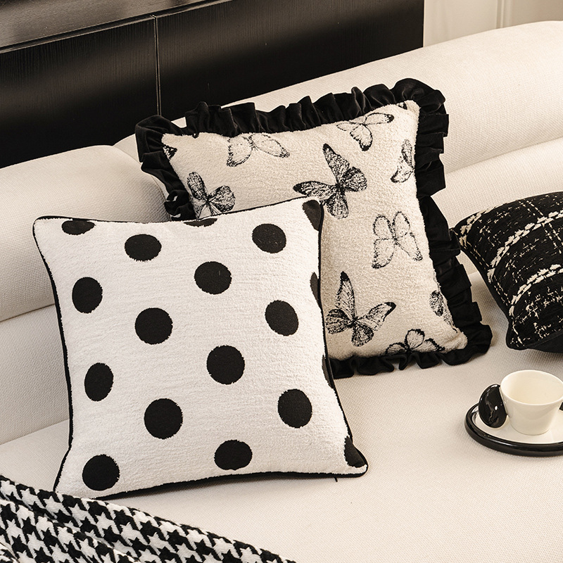 Nordic stílusú párna poliészter huzattal, PP gyapot töltéssel, testreszabható mintával, csíkos vagy egyszínű