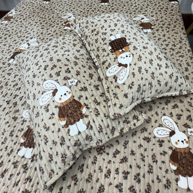Prekrivač od mliječnog velvet materijala, set od 3 komada, zimska toplina s jastučnicama