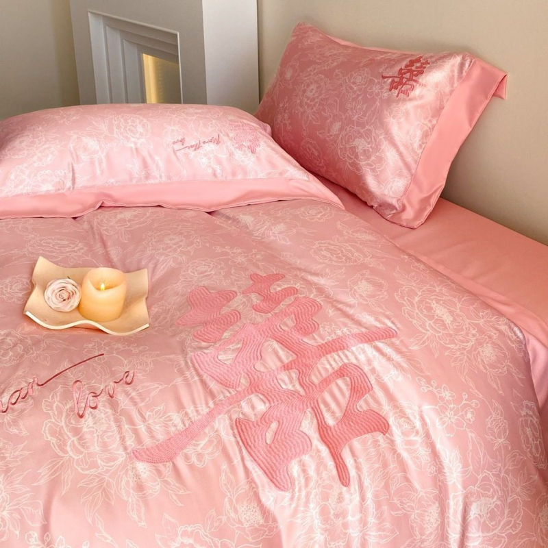 Neljaosal voodipesu komplekt, Hiina pulmade tähistamise stiil, triibuline muster, polüester, reaktiivne trükk ja värvimine, premium klass