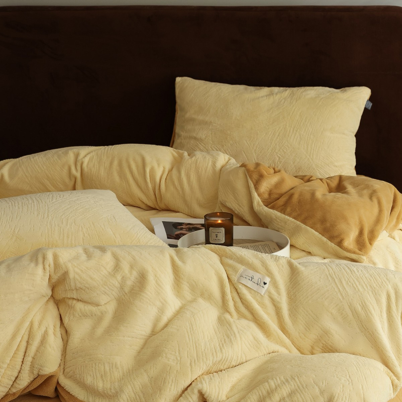 Milk Velvet četverodijelni set posteljine, luksuzan stil, jednobojni uzorak, bojenje reakcijom, masa 4000–4500 g