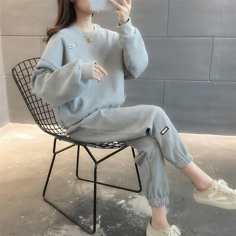Casual ženski dvodijelni sportski set – hoodie s dugim rukavima i trenirke, poliester-spandeks smjesa, 50–70% poliester, jesen 2024
