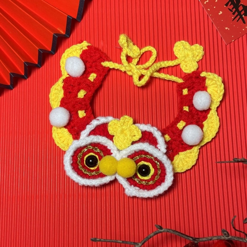 Dodaci za kućne ljubimce: šal-bib s alfabetnim uzorkom; poliesterski materijal; stil princeza vjetar; pogodno za razne festivale