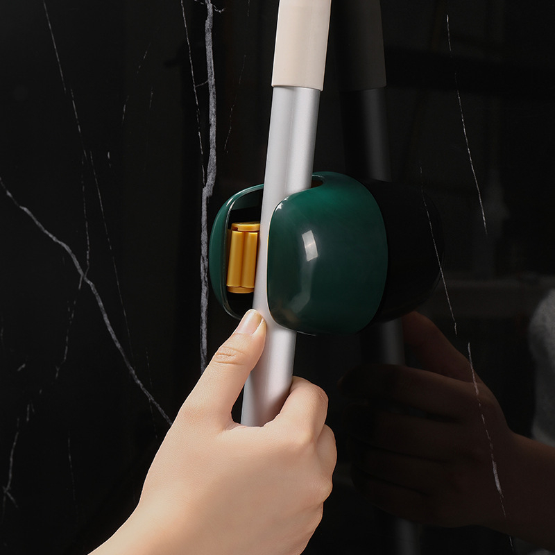 Nordiskais mopa un slotu turētājs, sienas stiprinājums bez urbšanas, vannas istabai un studentu kopmītnēm, ABS, svars 80, elektroplakēts beigu apdare, gaišs luksusa stils