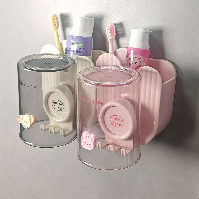 Nástenný držiak na zubné kefky so dvoma priehradkami a priestorom na pohár ústnej vody; plast, inštalácia bez vŕtania.