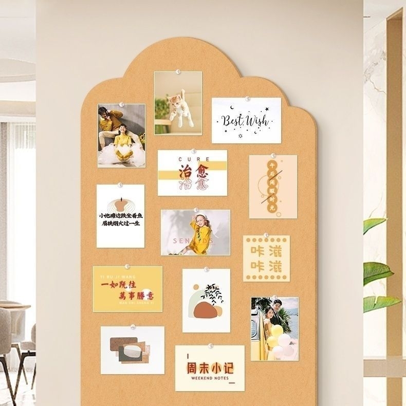 Autocolant de perete din fetru – decorativ, model Nori, material fibră poliesterică, funcții: înfrumusețare și izolare fonică, potrivit pentru living și studiu.