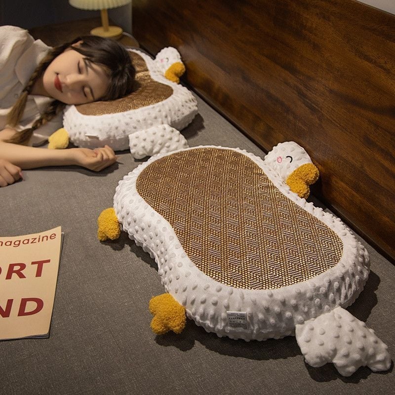 Luu kujuline mäluvahtpadi sünteetiliste kiudude kattega, kaela toeks ja kahekordseks kasutamiseks