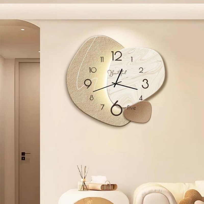 Zidni sat s tihim hodom sekunde, na baterije, jednostrani, jednostavnog modernog stila, pogodan za dnevni boravak i spavaću sobu.