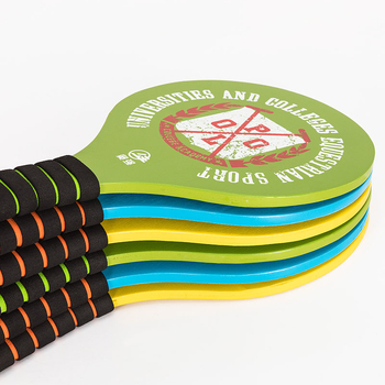 Drvena badminton raketa s poplar baznom pločom, pravolinijskog dizajna, ispisan logotip, prilagodljiva obrada
