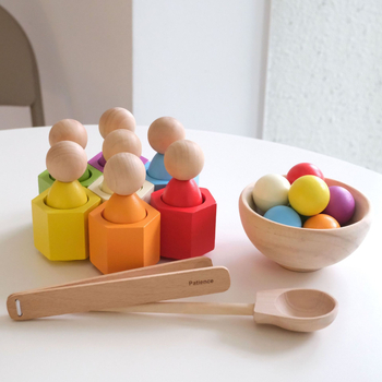 Puidust Montessori helmiklippidega mäng keskendumise arendamiseks, sobib 0–3-aastastele imikutele ja väikelastele, arendab käe-silma koordinatsiooni.