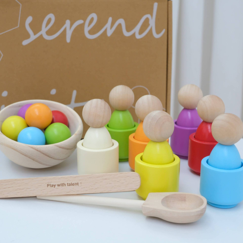 Puidust Montessori helmiklippidega mäng keskendumise arendamiseks, sobib 0–3-aastastele imikutele ja väikelastele, arendab käe-silma koordinatsiooni.