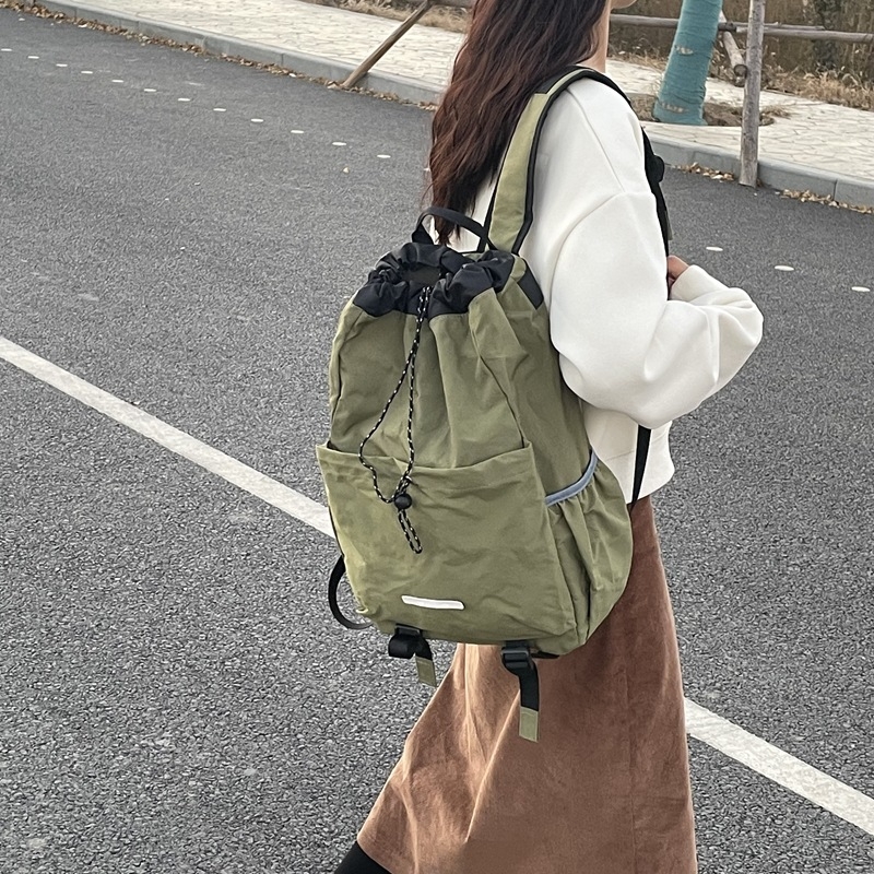 Unisex nylon ruksak za putovanja, planinarenje i vožnju — vodootporan, zatvaranje na zip, unutarnja pregrada za telefon i unutarnji sloj