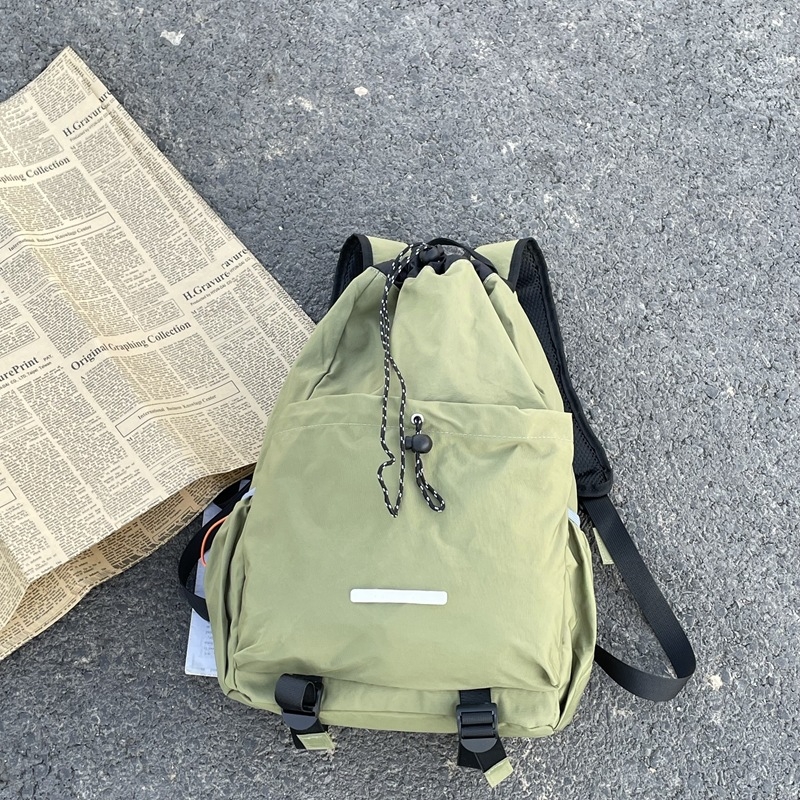 Unisex nylon ruksak za putovanja, planinarenje i vožnju — vodootporan, zatvaranje na zip, unutarnja pregrada za telefon i unutarnji sloj