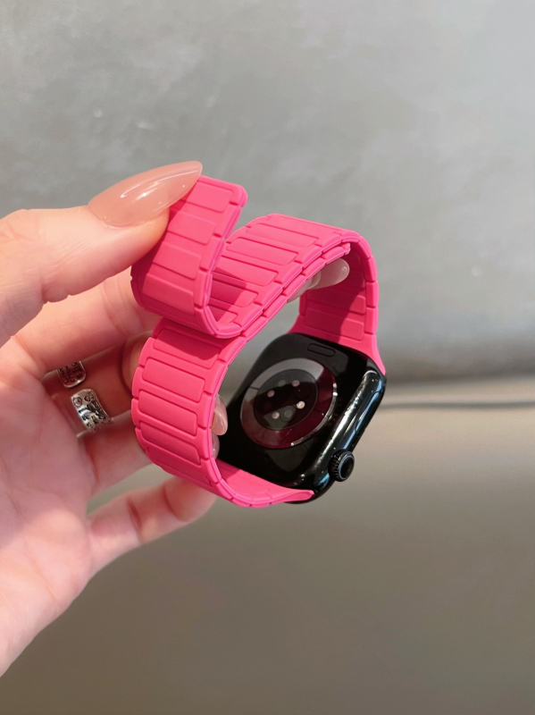 Silikonska magnetska narukvica za Apple Watch S10, 38–49 mm, moderan dizajn