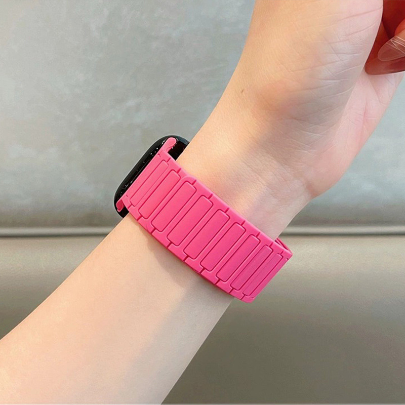 Silikonska magnetska narukvica za Apple Watch S10, 38–49 mm, moderan dizajn