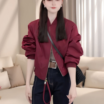 Moteriška chenille baseball striukė, ilgomis rankovėmis, polo apykaklė, laisvas siluetas, ruduo 2025