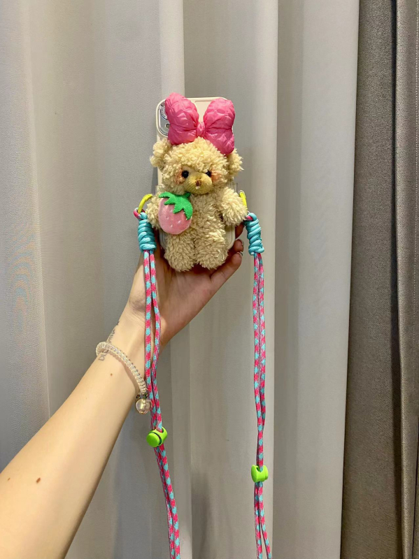 Plišano privjesak za telefon s klipsom i naramenicom – logotip otisnut sitotiskom, prilagodljiv dekor