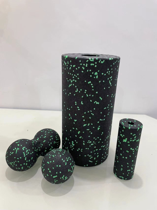 Četverodijelni set: EPP šuplja pjena valjak i fascia lopta za jogu i masažu (Materijal: EPP; Nije naduhljiv; Prilagodba obrade: Da; Licencirana privatna oznaka: Da)