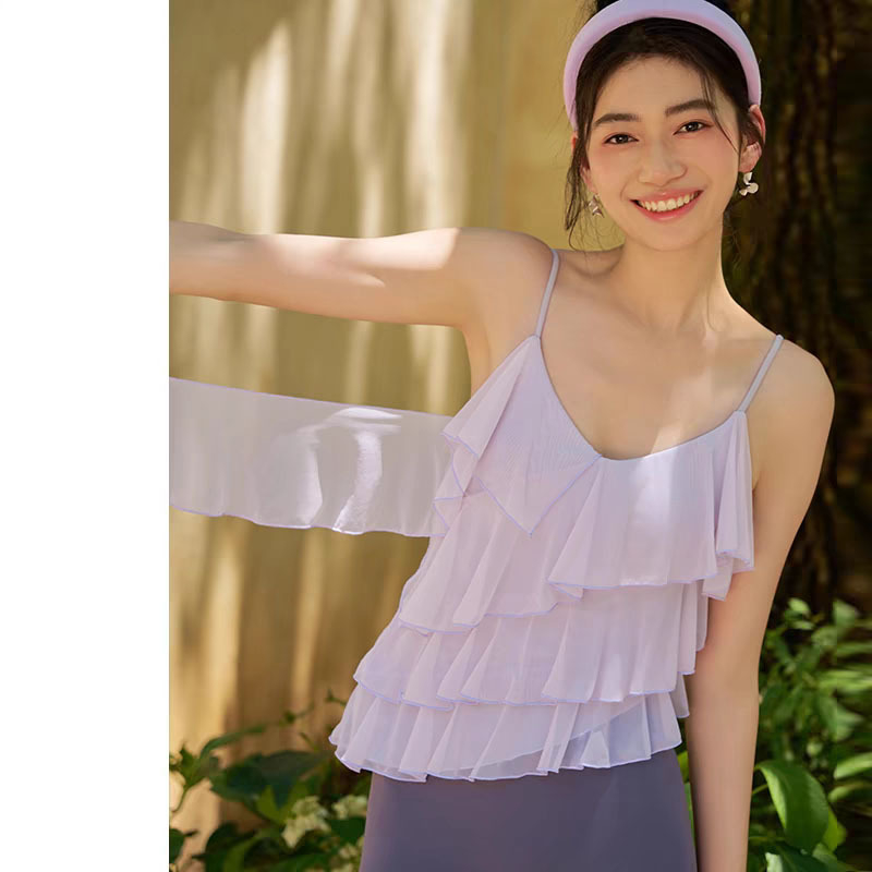 Γυναικείο τοπ γιόγκα Camisole με στρωτές ριφές και πίσω χωρίς τιράντες, με αποσπώμενες επενδύσεις στήθους, ύφασμα νάιλον, 75% βαμβάκι + 25% σπάντεξ, ακανόνιστο τελείωμα, ασύμμετρο σχέδιο