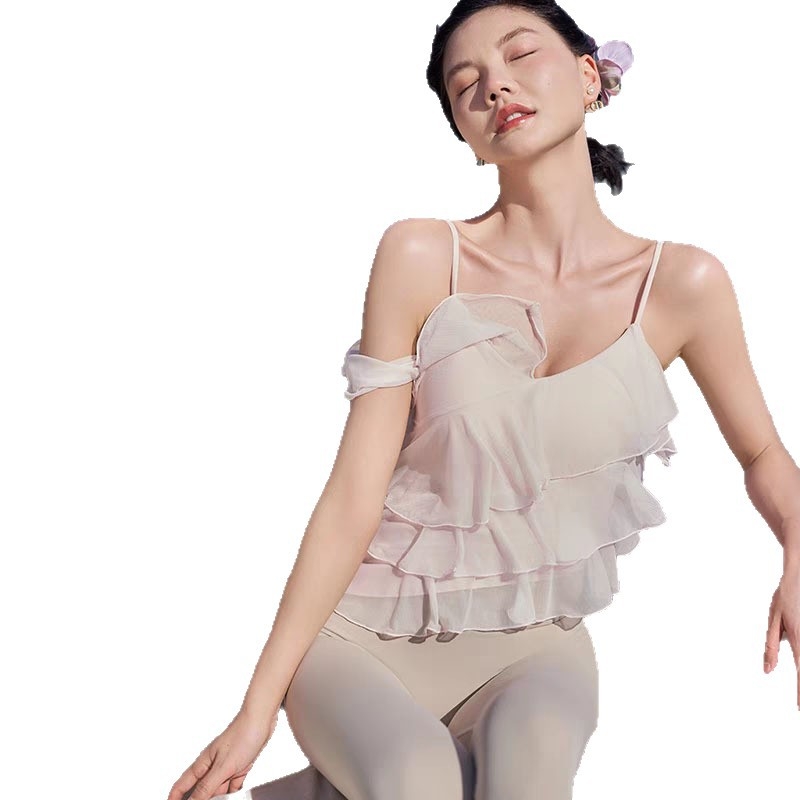 Γυναικείο τοπ γιόγκα Camisole με στρωτές ριφές και πίσω χωρίς τιράντες, με αποσπώμενες επενδύσεις στήθους, ύφασμα νάιλον, 75% βαμβάκι + 25% σπάντεξ, ακανόνιστο τελείωμα, ασύμμετρο σχέδιο