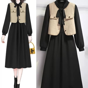 Vesta i haljina, dvodijelni set, jesen 2025, ženski Chanel-inspiriran stil; kostim sa suknom; duljina: mini suknja; glavni materijal: PVC; stil: Royal sister; rukavi: dugi