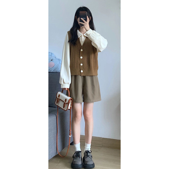 Ženski dvodijelni komplet: pleteni vest i šorc – jednostavan uzorak, poliester tkanina, dugi rukavi, proljeće 2023