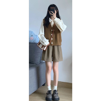 Ženski dvodijelni komplet: pleteni vest i šorc – jednostavan uzorak, poliester tkanina, dugi rukavi, proljeće 2023