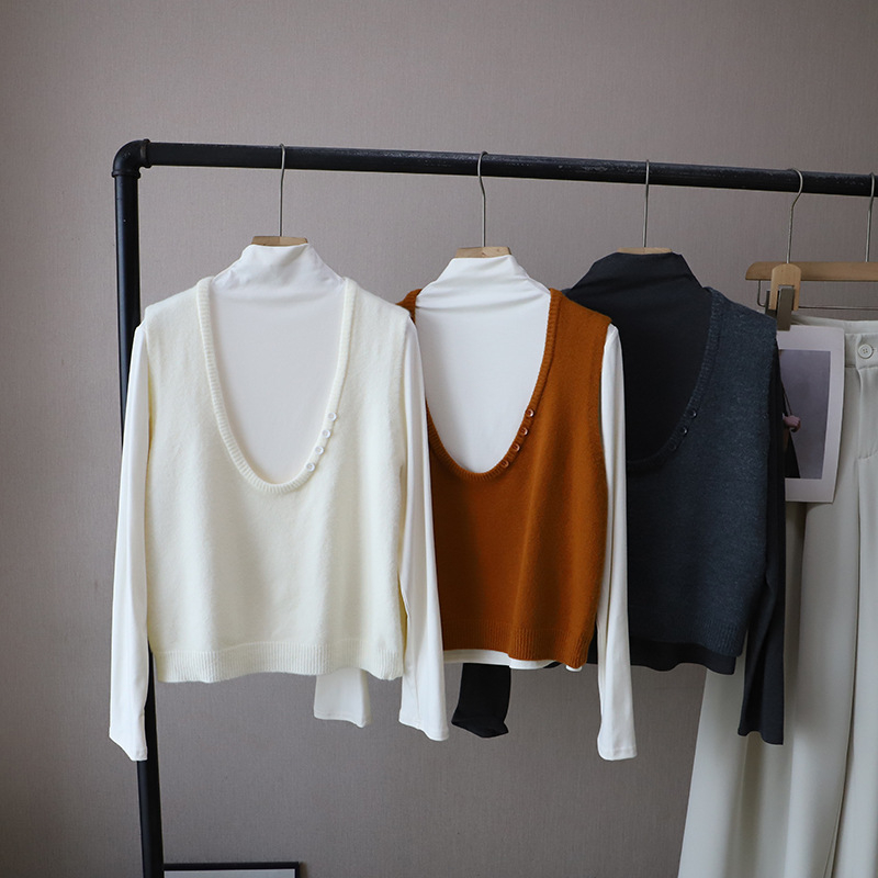 Dviejų dalių megztinis komplektas moterims – viršus su pusiau aukštu kaklu ir megzta liemenė, medvilnė-poliesteris, ruduo 2025