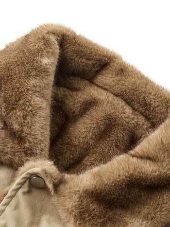 Αντιστρέψιμο γιλέκο από τεχνητή γούνα μίνκ, με γιακά τύπου λαπέλ, κλείσιμο με κουμπιά σε μία σειρά, επένδυση πολυεστερική, για χειμώνα