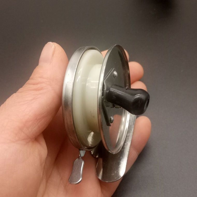 Nehrđajući čelični mulinet za ribolov na ledu – mini kompaktni mulinet s inverznom kočnicom