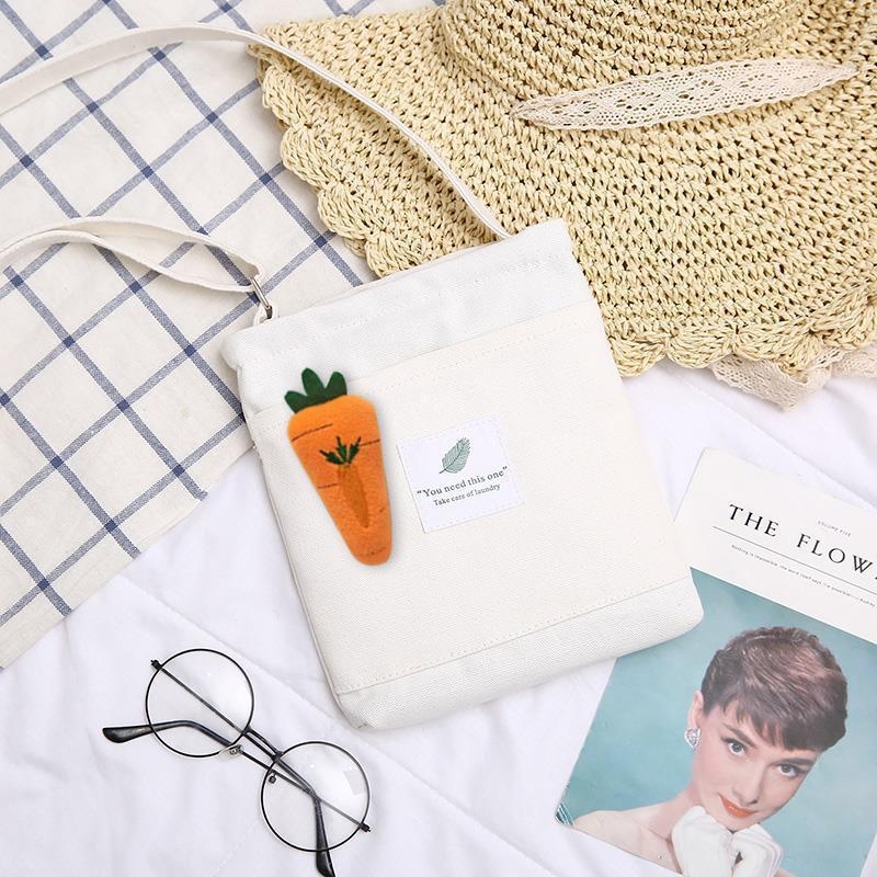 Geantă crossbody din pânză unisex, siluetă verticală pătrată, închidere cu fermoar, buzunar interior cu fermoar, buzunar interior tip patch, două bretele