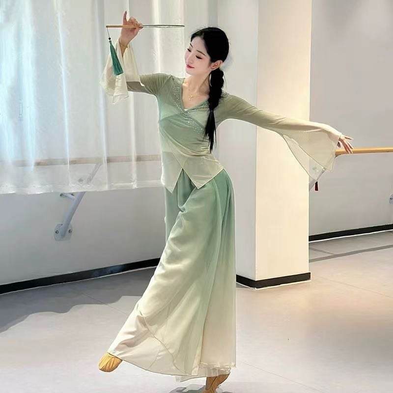 Uniszex klasszikus táncruha készlet Chenille anyagból, 90–95% elasztán és <30% poliészter, néptáncra, 2025 tavasz