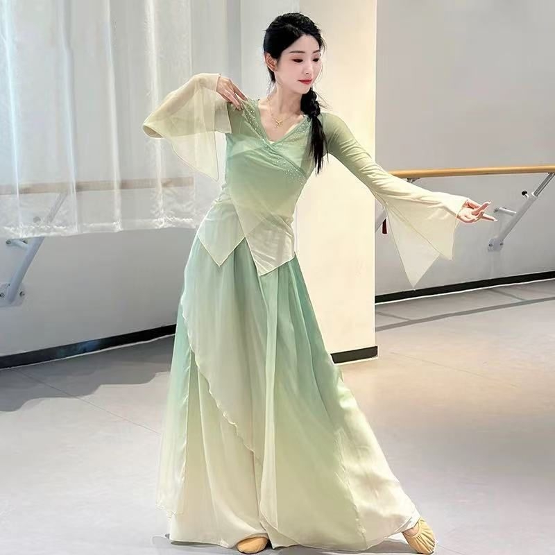 Uniszex klasszikus táncruha készlet Chenille anyagból, 90–95% elasztán és <30% poliészter, néptáncra, 2025 tavasz