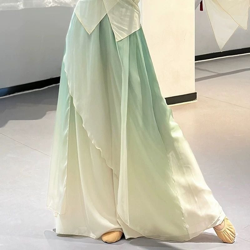 Uniszex klasszikus táncruha készlet Chenille anyagból, 90–95% elasztán és <30% poliészter, néptáncra, 2025 tavasz